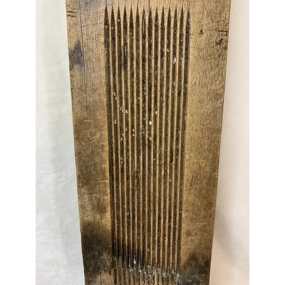Vintage Wooden Fish Scaler Cleaning Skinner Filet Board Tail Clamp 23